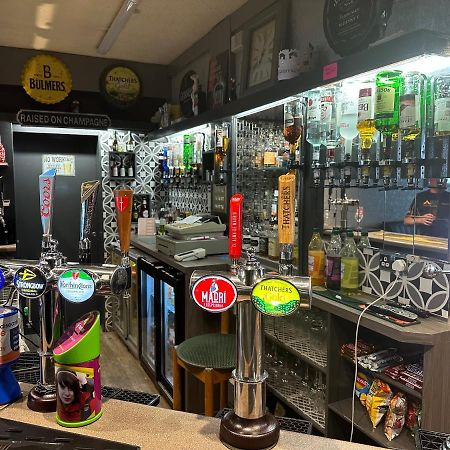 The Angel Inn Troed-y-rhiw Екстериор снимка